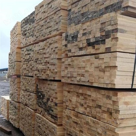 呈果木业木材加工厂建筑方木厂工程工地松木建筑木方